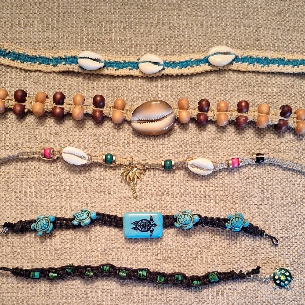 Shell and Turtle Beaded Choker and Bracelet Set